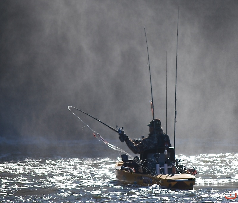 slinging musky lures_1